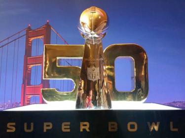 Gold-Lombardi-trophy-03-24-15jpg.jpg