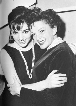 judy-garland-liza-minnelli.jpg