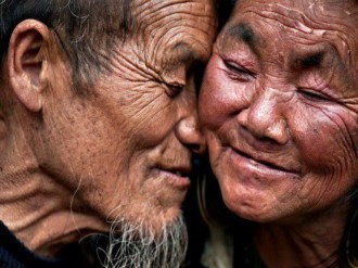 ancianos-120417021344-phpapp01-thumbnail-4