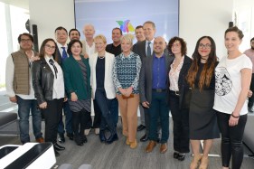 Embajador Duncan Taylor - Productoras británicas.JPG