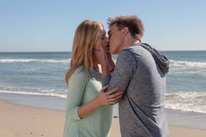 ENTRE LA RELIGIÓN Y EL AMOR  (2).jpg