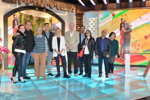 Visita de productoras británicas a TV Azteca (b).JPG