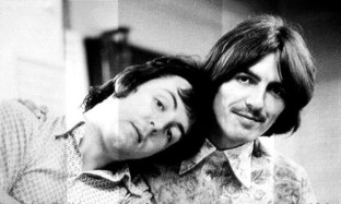Paul-and-George-the-beatles-16254377-500-300.jpg