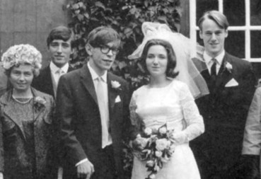 stephen-hawking-ap-20180314-209425.jpg