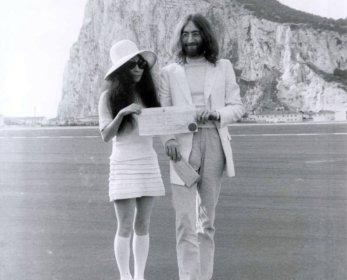 690320-john-lennon-yoko-ono-gibraltar-wedding_02-793x960-793x640.jpg