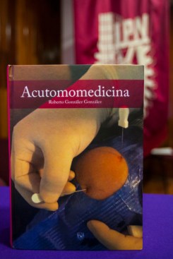 PRESENTA IPN EL ÚNICO LIBRO DE ACUTOMOMEDICINA EN OCCIDENTE (4).jpg