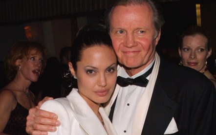 american-actress-angelina-jolies-complicated-relationship-her-dad-jon-voight-1546337710.jpg