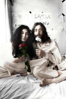 lennon-yoko-cama.jpg