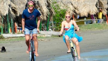 SHAKIRA-CARLOS-VIVES-LA-BICICLETA-974x550.jpg