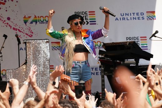 lady_gaga_sorprende_en_stonewall_con_emotivo_discurso_1.jpg