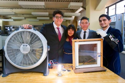 DESARROLLAN POLITÉCNICOS GUANTE PARA PERSONAS CON DISCAPACIDAD (3).jpg