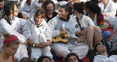 Venezia: attivisti 'No grandi navi' occupano il red carpet