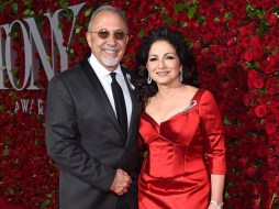 Gloria-and-Emilio-Estefan-Tony-Awards.jpg