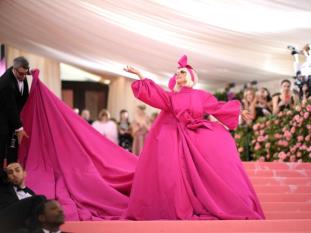 ladygaga-gala-met2019-vestido1-k8b--644x483@MujerHoy.jpg