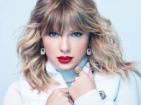 Taylor-Swift-700x525.jpg