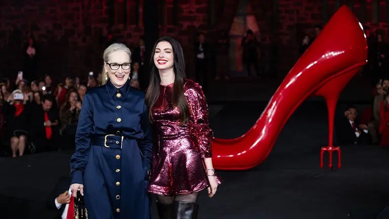 No a las modelos ‘esqueléticas’, se aseguraron Meryl Streep y Anne Hathaway para secuela de «El diablo viste a la&nbsp;moda»