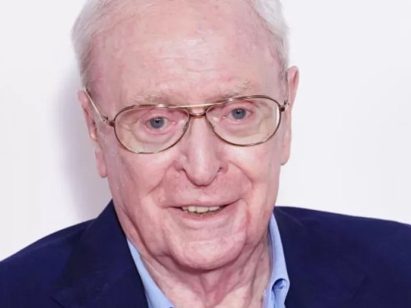 La IA vuelve a inquietar al crear y dar voz  a Michael Caine en el audiolibro de «La Odisea», previo al film de Christopher&nbsp;Nolan