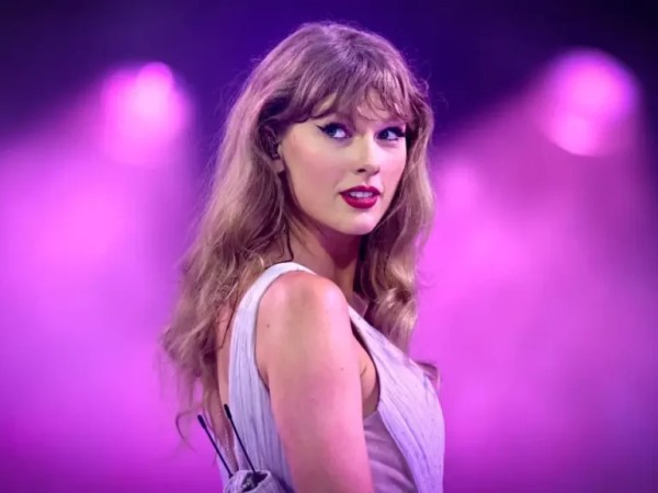 La estrella pop Taylor Swift ingresa al Salón de la Fama de Compositores, la mujer más joven en&nbsp;lograrlo